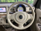 【純正革巻きステアリング】上質な革を使用することで、手にしっかり馴染みとても運転しやすいハンドルです♪