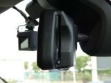 ETC2.0一体型の自動防眩機能付きバックミラー!後続車のヘッドライトの眩しさを自動で軽減してくれます!