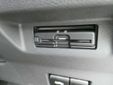 もう料金所で小銭の準備はいりません!!見た目もスッキリな付いているとうれしいビルトインタイプのETC♪