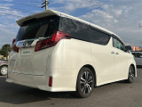 気になる車はすぐにお問い合わせください!画面右側の0066から始まる無料ダイヤルからお問い合わせ下さい!専門スタッフがお車のご質問にお答えいたします!