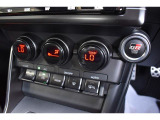 「オートエアコン」が付いています。1年中快適な室内を提供!車内温度を設定すると、風量を自動で調節してくれます。車内を適温に保ってくれる心強い装備☆温度調整が必要ないので便利です!