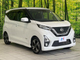 大好評のボディコーティング「弾スプラッシュコート」もご納車までに施工可能。通常のガラスコートと異なる、耐久年数6年の無機質ガラスコーティングが、ボディをキレイな状態に保ってくれます。