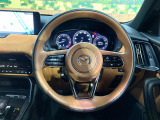 【純正革巻きステアリング】上質な革を使用することで、手にしっかり馴染みとても運転しやすいハンドルです♪