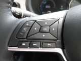 ステアリングスイッチ搭載!ハンドルひとつで手を離さなくても運転中視線をそらさなくても操作が出来て便利です♪