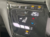 【オートエアコン】一度お好みの温度に設定すれば、車内の温度を検知し風量や温度を自動で調整。暑い…寒い…と何度もスイッチ操作をする必要はありません。快適な車内空間には必須の機能ですね♪