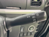 【オートライト】周りの明るさに応じて自動でヘッドライトの点灯・消灯ができる機能です!ライトの付け忘れ・消し忘れなどが無くなり、雨の日や夕方の走行も安心!トンネル通過時も便利ですね♪