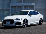 【オプション装備1】〇ボディカラー:グレイシアホワイトM 〇ブラックAudi rings&ブラックスタイリングパッケージ 〇Audiレーザーライトパッケージ 〇コンフォートパッケージ