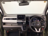 【前方視界】開放的な前方視界!運転がしやすく疲れにくいです♪窓が大きく、見通しがとっても良いおクルマですよ♪