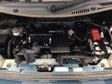 技術が詰まったエンジンルームもご覧の通りピカピカにクリーニング済みです。ハイブリッドなのでお財布にも環境にも優しいです。