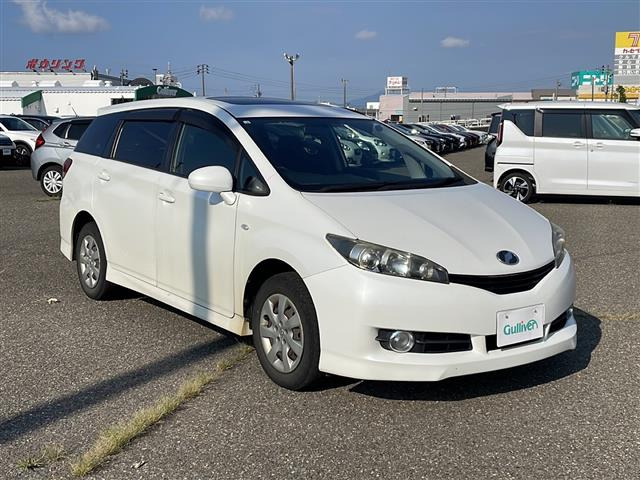 ウィッシュ 1.8 X HIDセレクション 4WD サンルーフ