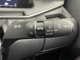 【オートライト(AUTO)】外の明るさをシステムが感知して、自動でヘッドライトが点灯します!ヘッドライトをつけ忘れを防ぐ便利機能です。
