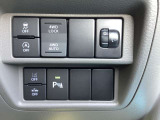 運転席まわりはこのように機能的にまとまっています。