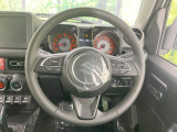 【純正革巻きステアリング】上質な革を使用することで、手にしっかり馴染みとても運転しやすいハンドルです♪