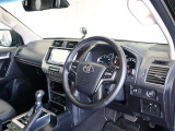 見通しのよいすっきりとした視界で、誰でも運転しやすいです。運転のしやすさは疲れにくさにも繋がりますよ♪