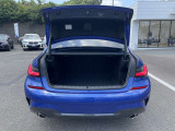 BMWを熟知したメカニックによる、360度の納車前点検。ドイツ本国と同様の教育・訓練を受けたメカニックが徹底的に点検、整備した後にお客様にお引渡しします。