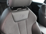 燃料一滴一滴をパワーへと昇華させるAudi独自のFSI(直噴システム)により、燃料を無駄なく燃焼。
