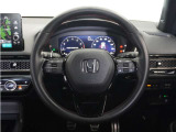 【Honda SENSING】 カメラ等装置で精度の高い検知能力を発揮、安全運転を支援します。ステアリング上のコントローラーに注目!