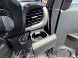気になる車はすぐにお問い合わせください!画面右側の0066から始まる無料ダイヤルからお問い合わせ下さい!専門スタッフがお車のご質問にお答えいたします!