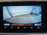 バックガイドモニターで、後方を確認しながら安心して駐車することができます。運転初心者も熟練者も必須の機能ですよ!