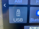 USB接続できます。スマホと接続して音楽を楽しんでください。