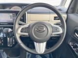 【純正革巻きステアリング】上質な革を使用することで、手にしっかり馴染みとても運転しやすいハンドルです♪
