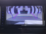 バックカメラ付きで後方の確認も安心です!スムーズな駐車・車庫入れをサポートいたします!
