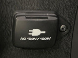 【アクセサリーコンセント】キャンプやスポーツ、アウトドアでのアクティビティはもちろん、災害・停電の際に助けにもなるAC100Vコンセントを装備♪ケータイやタブレット、ゲーム機器の充電にも♪