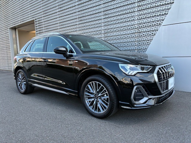 Q3  35 TFSI Sライン