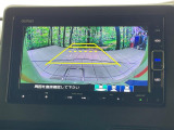 【バックカメラ】駐車時に後方がリアルタイム映像で確認できます。大型商業施設や立体駐車場での駐車時や、夜間のバック時に大活躍!運転スキルに関わらず、今や必須となった装備のひとつです!