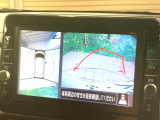 【アラウンドビューモニター】専用のカメラにより、上から見下ろしたような視点で360度クルマの周囲を確認することができます☆死角部分も確認しやすく、狭い場所での切り返しや駐車もスムーズに行えます。