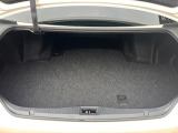 普段のお買い物や通勤、送迎等に十分な荷室スペースを確保しております。