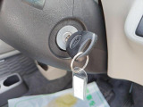 当社は、法定費用と車両外諸費用を含んだ総額表示店です。総額表示の金額を確認して下さい。総額には、整備代・税金含みます。
