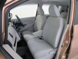 清潔で広々した座席です。ぜひ、現車を見て体感してみてください。
