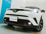 LEDヘッドライトとフォグランプのコラボです。雨や雪の日も安心!フォグランプがお車の存在を際立たせますね♪