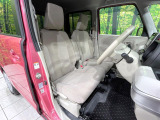 運転席シート廻りは使用感も少なく、良好な状態となっています。丁寧に使われていたことがよくわかりますね。