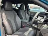 認定中古車は新車登録から9年以内のディーラー車を点検整備。プジョーを知り尽くした正規ディーラーが源泉した高い品質のクルマだけをお届けいたします。