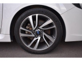 純正18インチアルミホイール付タイヤサイズは225/45R18*新品タイヤ4本無料交換♪(当社指定)