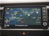純正9インチプレミアムインターナビ(VXU-245FTi)&バックカメラが装備されているので、普段の使い勝手もロングドライブも快適です。