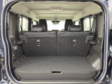 【トランク】積み込みやすくて、たっぷり積める荷室です。シートアレンジできるものは、乗車人数と荷物の量や大きさによってシートを動かすことができるので、より快適なドライブが可能です!