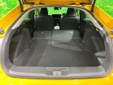 【パワーバックドア】スマートキーや運転席のボタンを押すだけでリアゲートが自動で開閉します!荷物を持っている時や、高い位置にあるバックドアを閉める際に便利な機能です♪