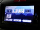 CD、DVD、Bluetooth、AM、FM、AUX、スマートフォン接続ができます。