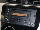 純正オーディオ CD FM AM AUX 走行中でも好きな音楽や交通情報を聴くことができ、より快適なドライブが楽しめます!