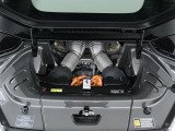 3.0L V6ツインターボエンジンに加え、モーターを搭載したプラグインハイブリッドモデルでございます。