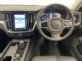 V60 B4 モメンタム 本革シート 修復歴無し