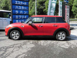 当社は「品質とプライシング」を徹底的にこだわり、現在相場価格のお車を適正な価格で販売しております。また走行距離より、車のコンディションを重視しており、全車必ず当社の仕入れ担当が目で見て買っております。