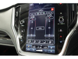 【左右独立エアコン】☆運転席と助手席で違う温度設定が可能。寒がりと暑がりが同時に乗っても快適に設定できます。