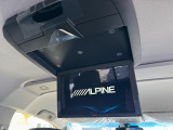 ALPINE12.8インチフリップダウンモニター付き!