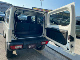 彦根インターからお車で3分とアクセス便利!近くには有名観光地の彦根城もありますので、観光と合わせてのご来店も良いですね♪活気溢れる自慢のスタッフがお客様のご来店をお待ちしております!