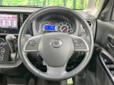 【純正革巻きステアリング】上質な革を使用することで、手にしっかり馴染みとても運転しやすいハンドルです♪