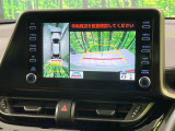 【パノラミックビューモニター】専用のカメラにより、上から見下ろしたような視点で360度クルマの周囲を確認することができます☆死角部分も確認しやすく、狭い場所での切り返しや駐車もスムーズに行えます。
